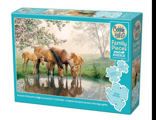 COBBLE HILL 350 PCS FAMILY PUZZLE HORSE FAMILY