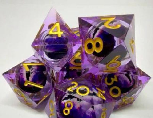 DRAGON EYE DICE KIT - PURPLE in a bottle with screw cap