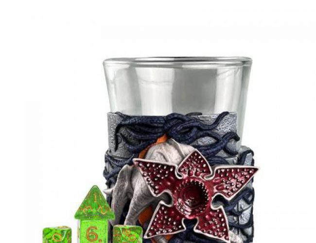 STRANGER THINGS MINI DICE CUPS: DEMODOG & DART