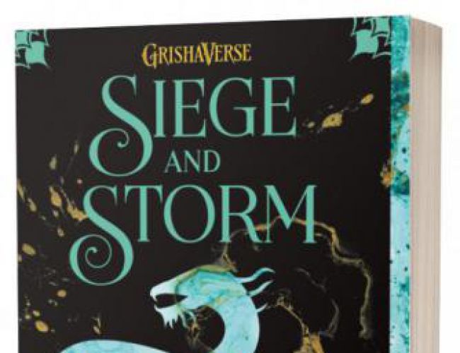 SIEGE AND STORM (SHADOW AND BONE BOOK 2)